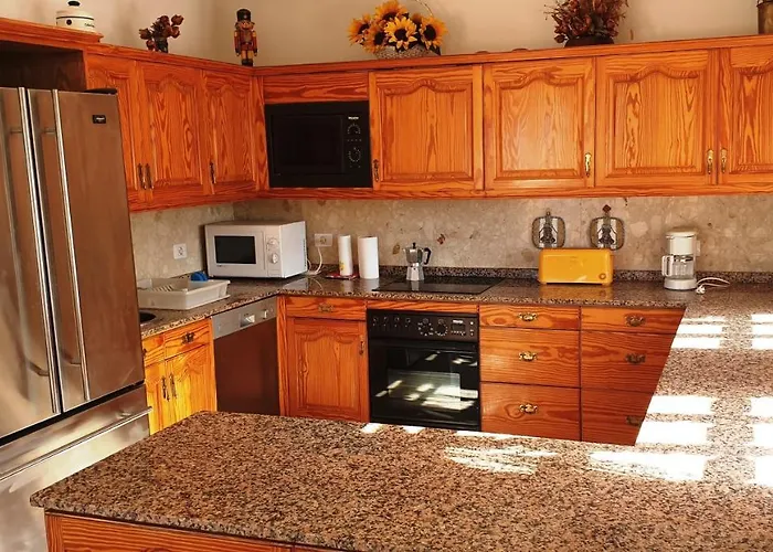 Sunny House With Private Pool And Sea View 度假居