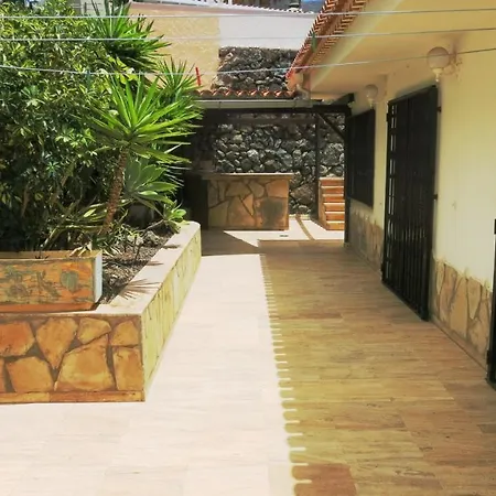 Sunny House With Private Pool And Sea View Prázdninový dům *