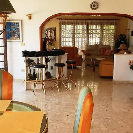Vakantiehuis Sunny House With Private Pool And Sea View Costa Adeje (Tenerife)