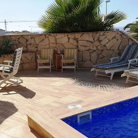 Vakantiehuis Sunny House With Private Pool And Sea View Costa Adeje (Tenerife)