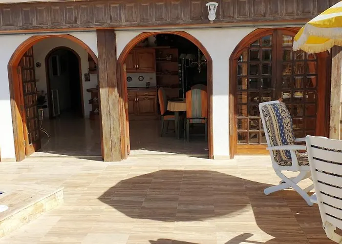 Sunny House With Private Pool And Sea View