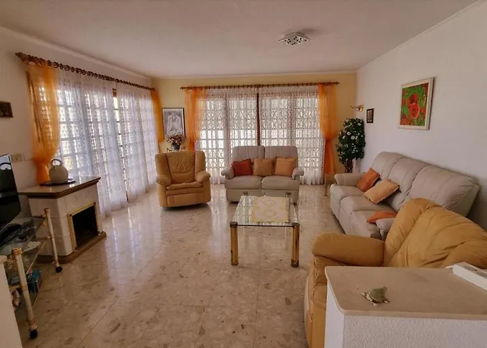 Sunny House With Private Pool And Sea View * 아데제