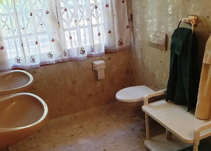 Sunny House With Private Pool And Sea View 펜션 *